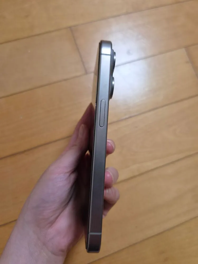 아이폰15프로 네추럴티타늄 256GB 이미지