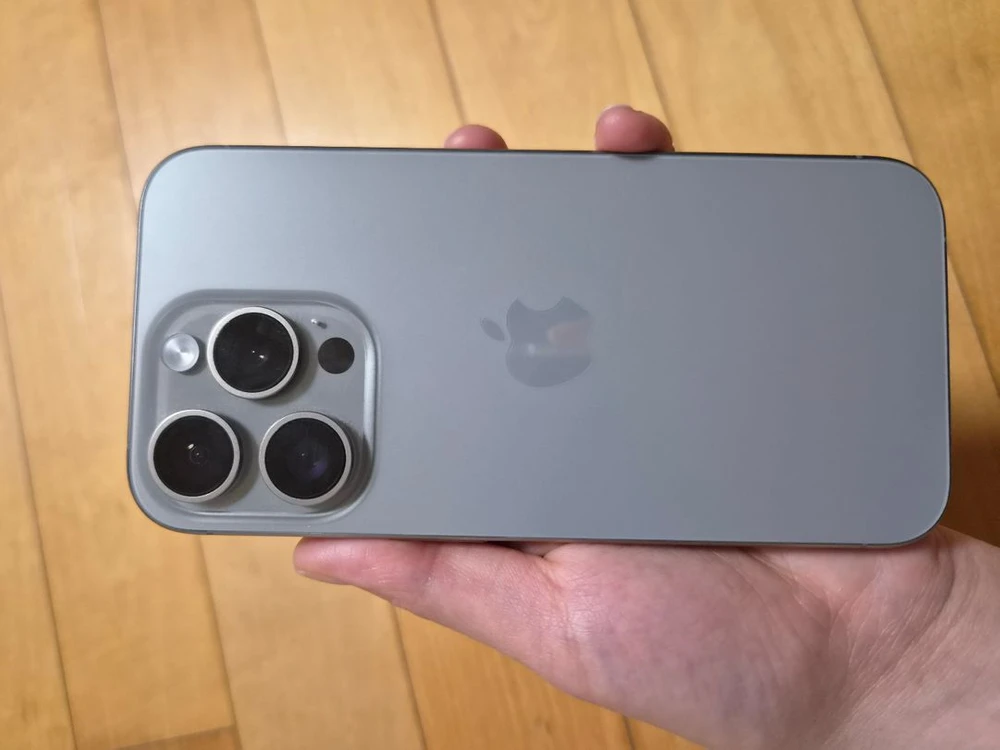 아이폰15프로 네추럴티타늄 256GB 이미지