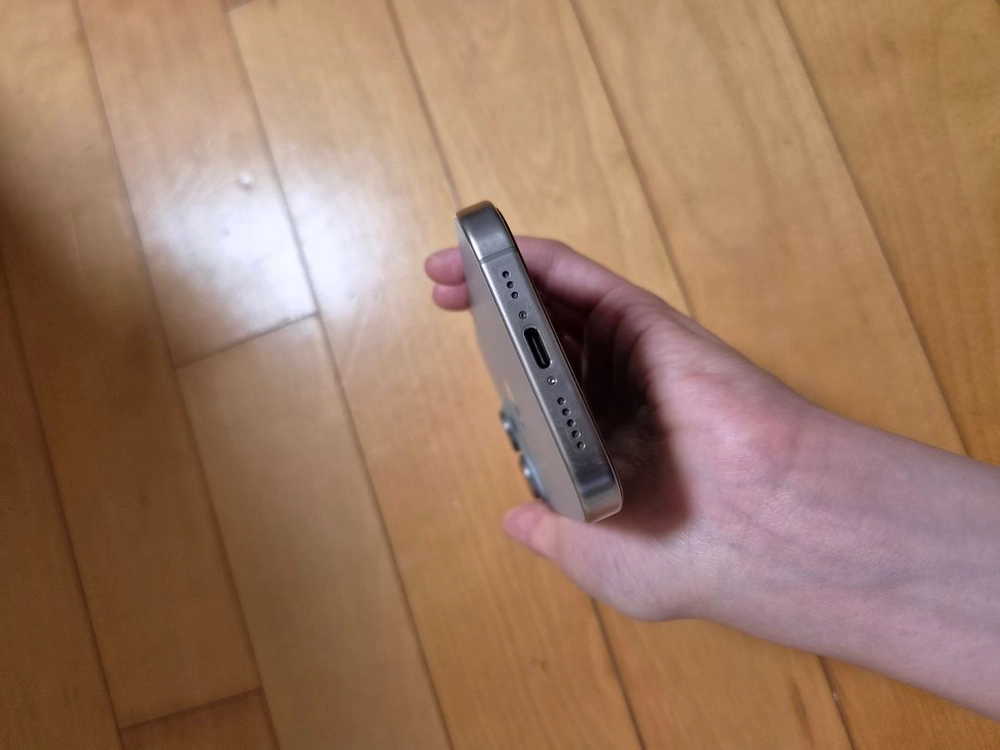 아이폰15프로 네추럴티타늄 256GB 이미지