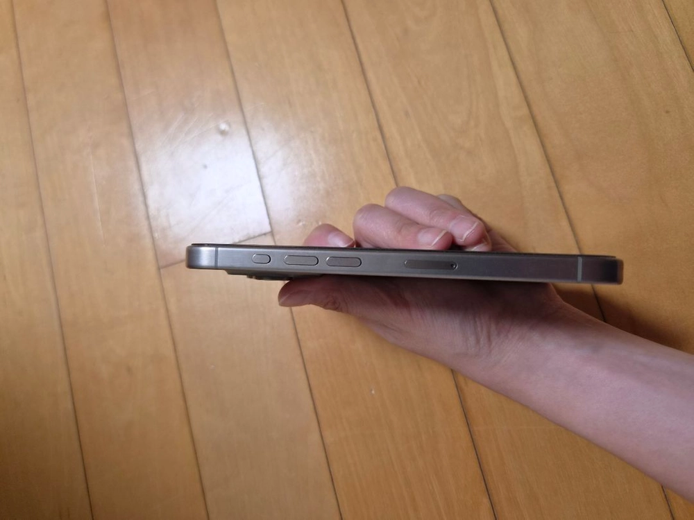 아이폰15프로 네추럴티타늄 256GB 이미지