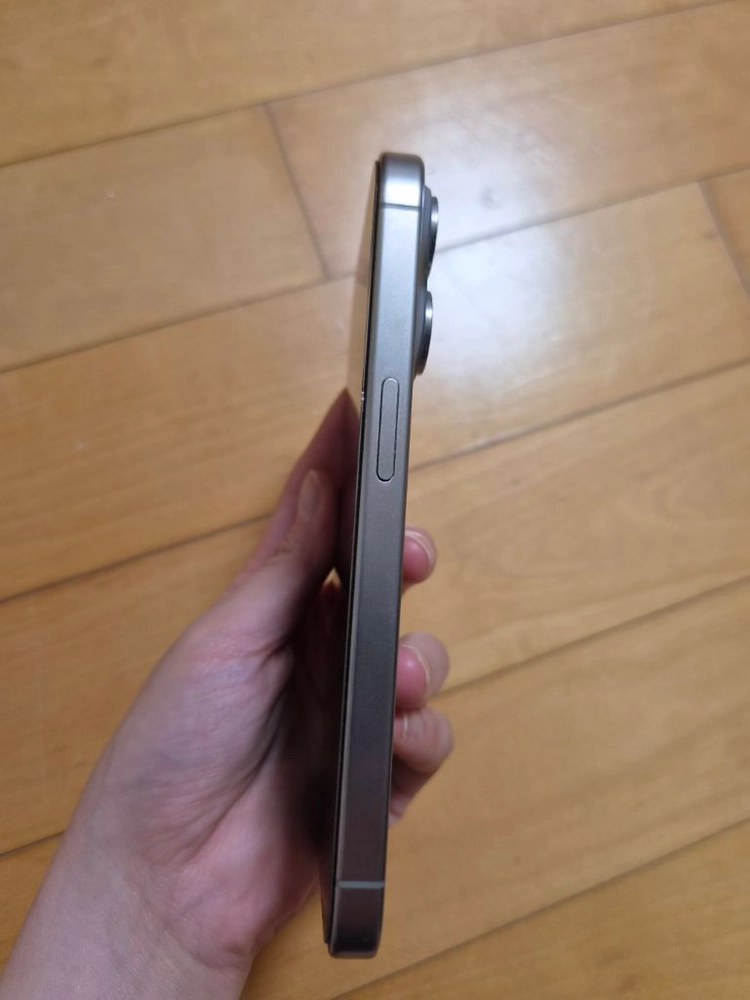 아이폰15프로 네추럴티타늄 256GB 이미지