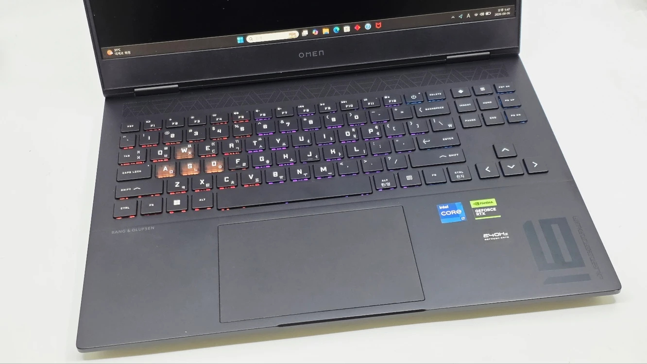 HP OMEN 16 Slim u0037TX i7/ RTX 4070 / RAM 32GB / SSD 1TB 게이밍노트북 이미지