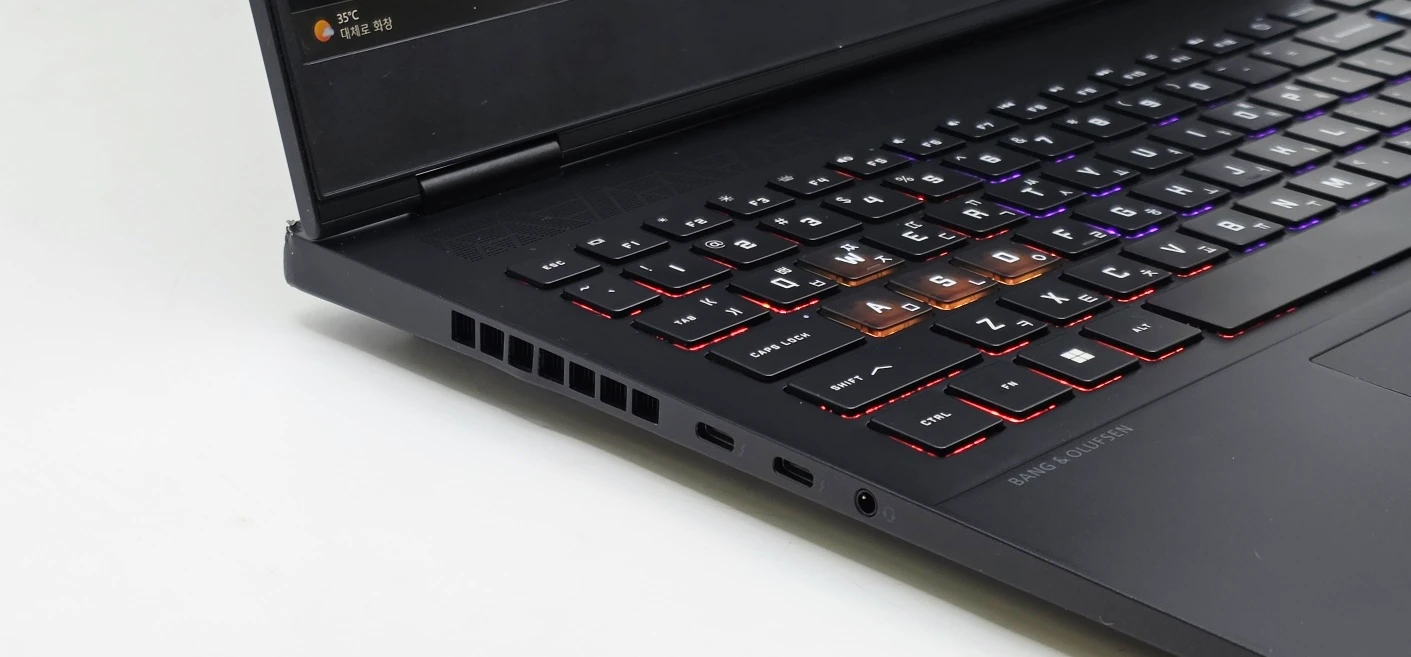 HP OMEN 16 Slim u0037TX i7/ RTX 4070 / RAM 32GB / SSD 1TB 게이밍노트북 이미지
