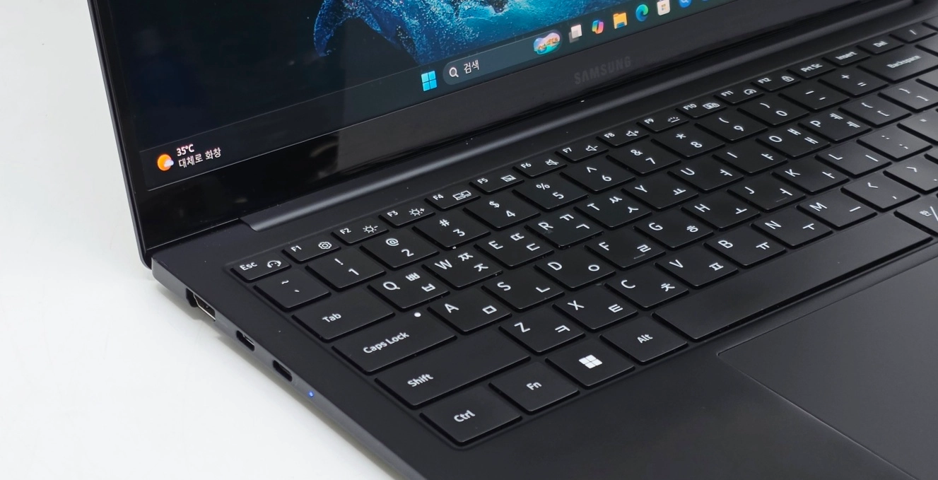 삼성 갤럭시북2 프로 NT950XEE-XC71G i7 12세대 / Arc A350M / 초경량 1.17kg 이미지