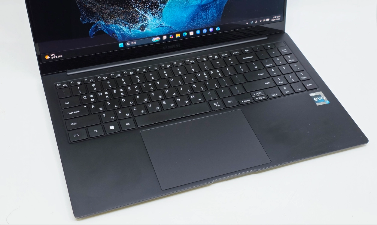 삼성 갤럭시북2 프로 NT950XEE-XC71G i7 12세대 / Arc A350M / 초경량 1.17kg 이미지