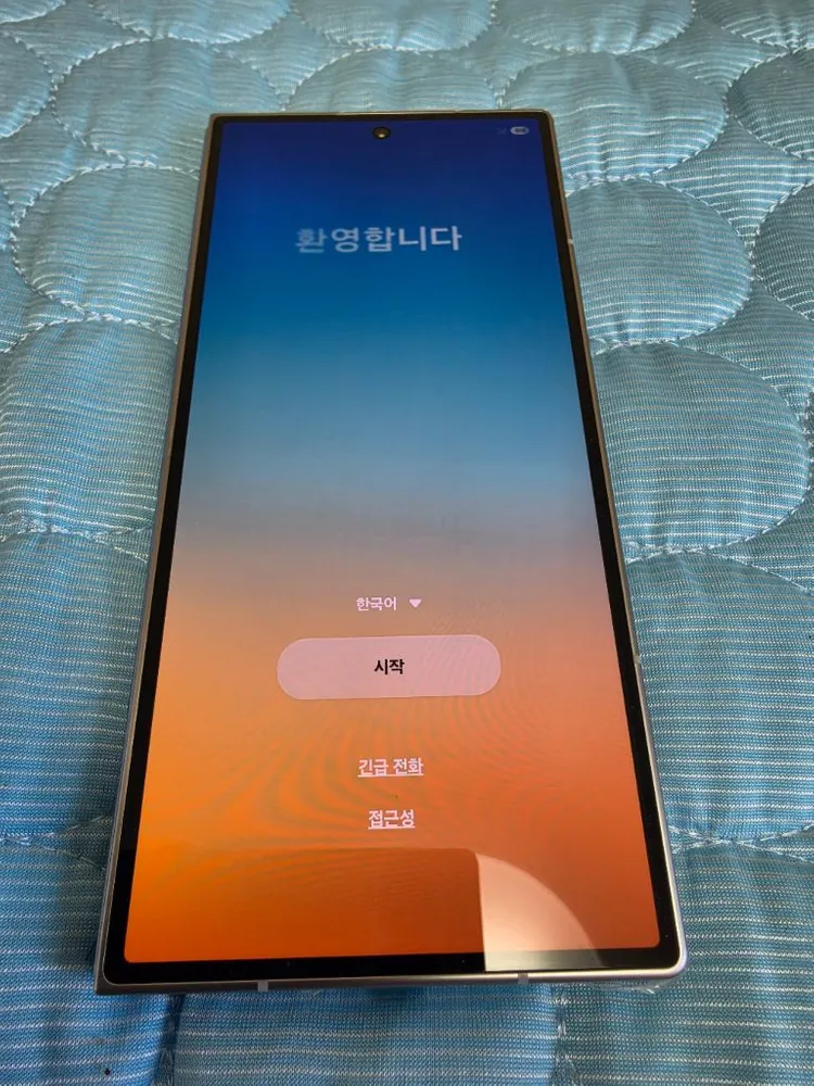 삼성 갤럭시 Z 폴드7 실버 256GB. 극상Super S급. 무기스. 최초lg개통. 3사가능. 이미지