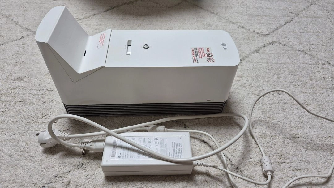 LG 빔프로젝터 HF85la 이미지