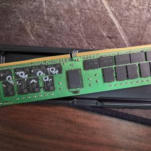 SK 하이닉스 32gb DDR4 3200 ECC 써버램 판매합니다. 이미지