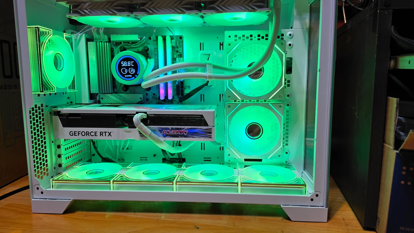 라이젠 9800x3d rtx4070ti super 컴퓨터 본체 이미지