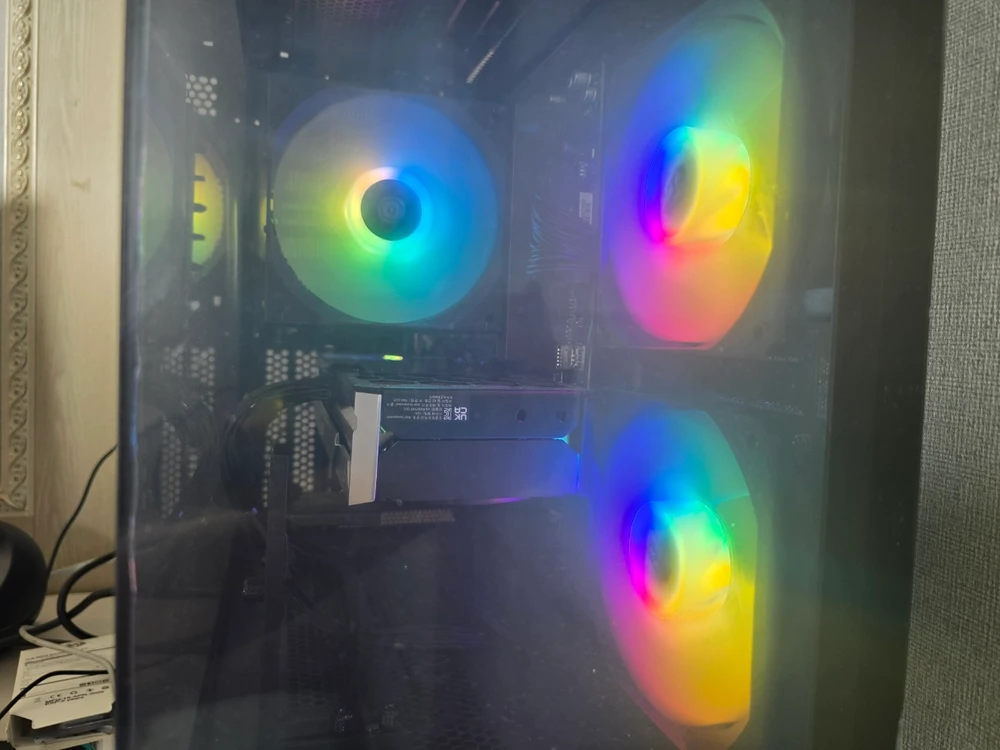 고사양 게이밍 PC 라이젠 7800 x 3d + 9070xt + ram 32gb + ssd 1TB - 안심되는 중고거래