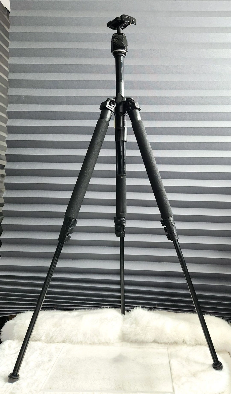 카메라 삼각대 TMK-244B 판매합니다 (볼헤드 포함) 이미지