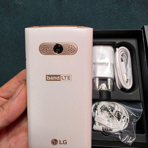LG스마트폴더폰(LGM-X100S) 이미지