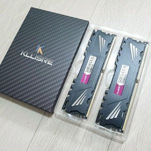 [새제품] DDR4 3200MHz 32GB (16GBx2) 방열판 장착 메모리 블랙 이미지