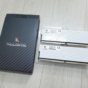 [새제품] DDR4 3200MHz 32GB (16GBx2) 방열판 장착 메모리 화이트 이미지
