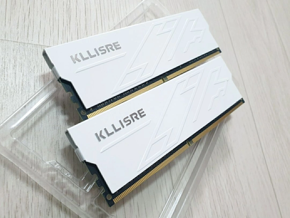 [새제품] DDR4 3200MHz 32GB (16GBx2) 방열판 장착 메모리 화이트 이미지