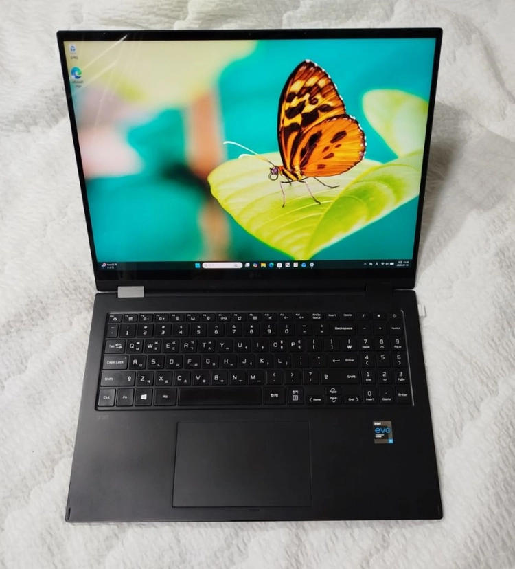 LG그램 16T90P-GR5BK 360 터치스크린 이미지