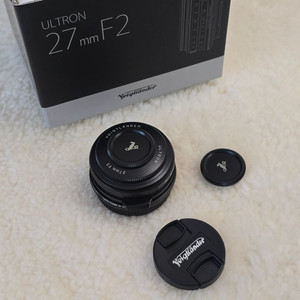 보이그랜더 울트론 27mm F2 X마운트 블랙 팝니다 이미지