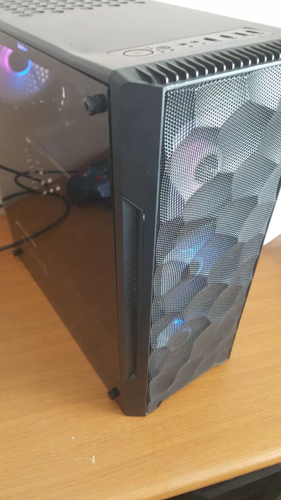 i7 9700 GTX1660S 컴퓨터 본체 팝니다 - 안심되는 중고거래