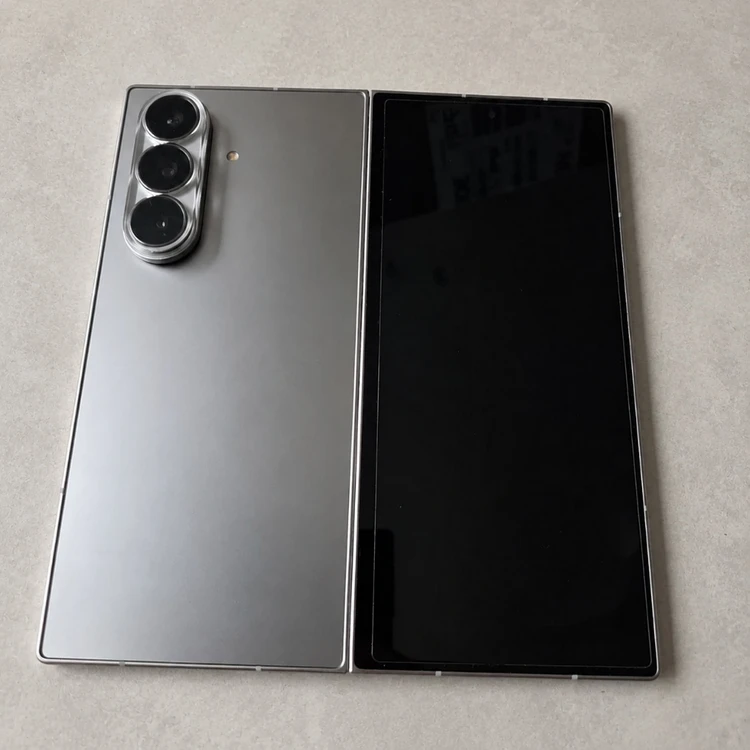 갤럭시 Z 폴드7 256GB S급 새상품급 자급제 - 안심되는 중고거래