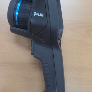 플리어 FLIR E96(640x480) 열화상카메라 이미지