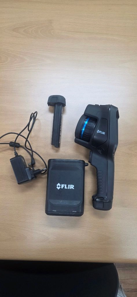 플리어 FLIR E96(640x480) 열화상카메라 이미지