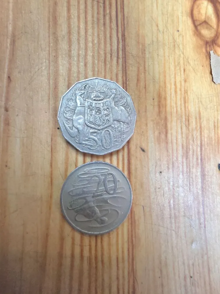 조선은행 무100원.연번2장.호주동전 이미지