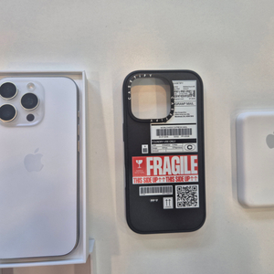 아이폰 16 프로 화이트 256GB 박포 + 케이스티파이 정품보조배터리 이미지