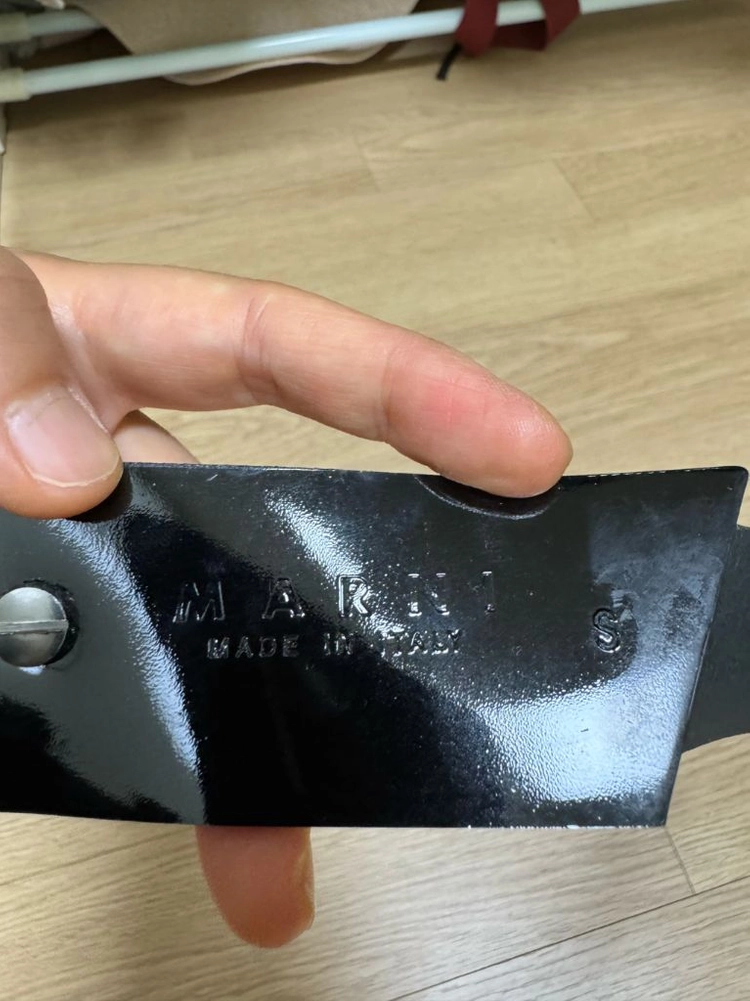 마르니 MADE IN ITALY 블랙 패턴트 와이드 벨트 이미지
