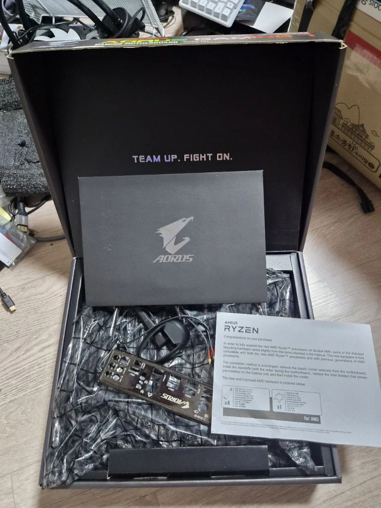 기가바이트 X399 AORUS GAMING 7 + 1950x + 64gb 메모리 세트 워크스테이션 서버용 llm 이미지