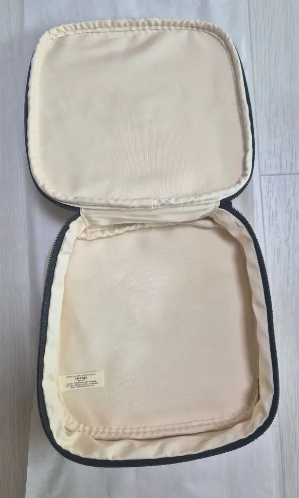 샤넬 레베쥬 뷰티 파우치(새상품) 이미지