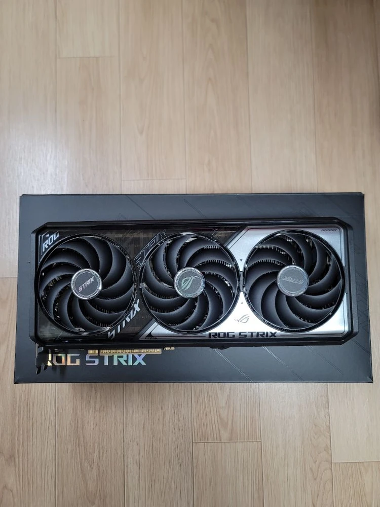 ASUS ROG STRIX RTX 5070Ti 그래픽카드 팝니다 이미지