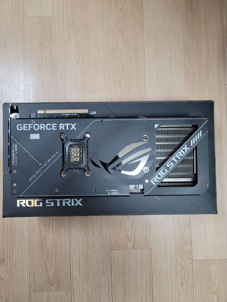ASUS ROG STRIX RTX 5070Ti 그래픽카드 팝니다 이미지