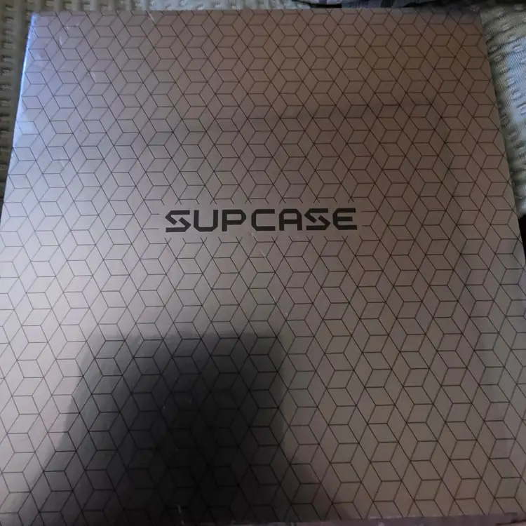 supcase 폴드8울트라 케이스팝니다 미개봉 - 안심되는 중고거래