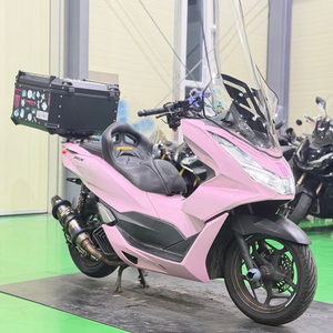 혼다 pcx125 21년식 5만키로 핑크컬러 준튜닝 스쿠터 판매합니다 이미지