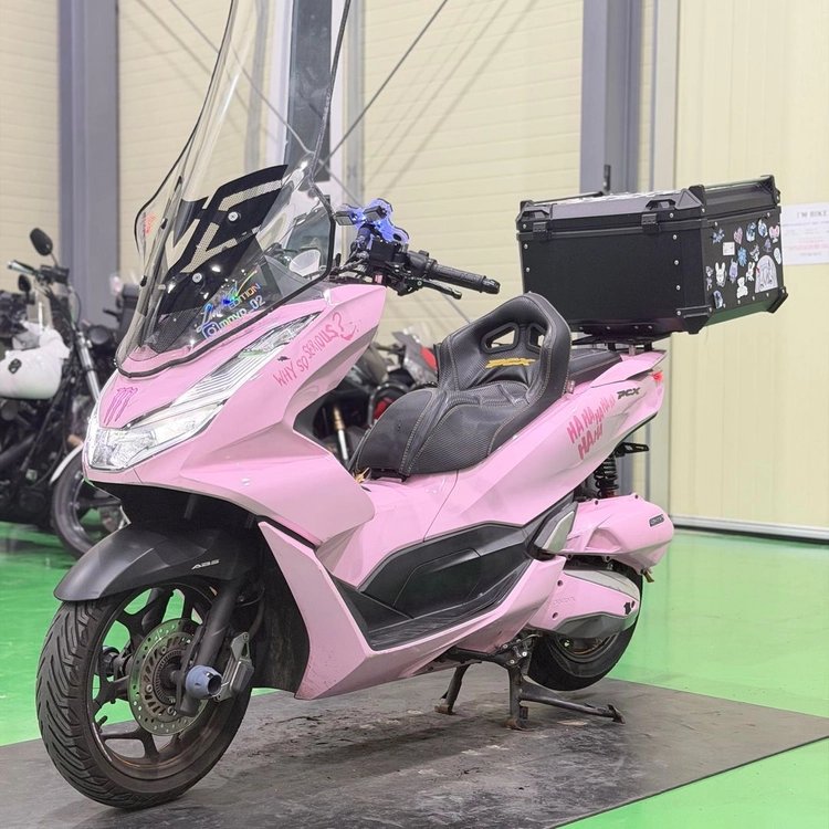 혼다 pcx125 21년식 5만키로 핑크컬러 준튜닝 스쿠터 판매합니다 이미지