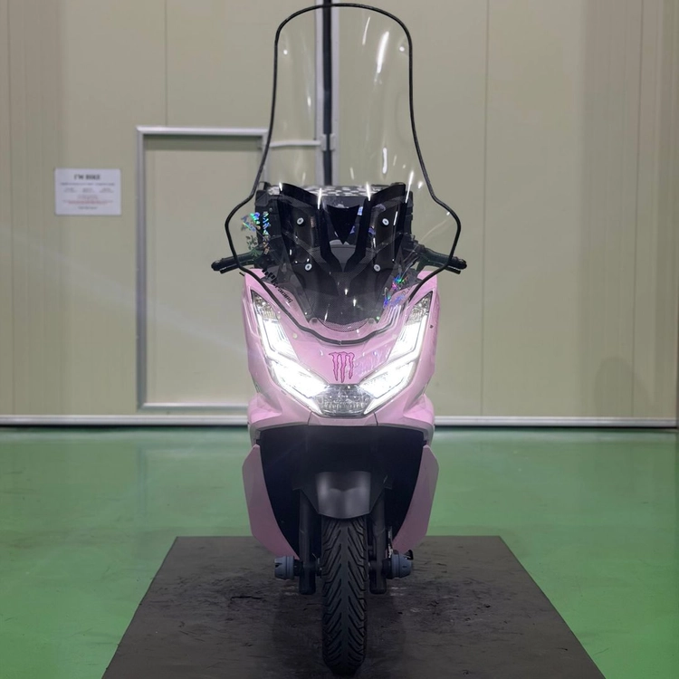 혼다 pcx125 21년식 5만키로 핑크컬러 준튜닝 스쿠터 판매합니다 이미지