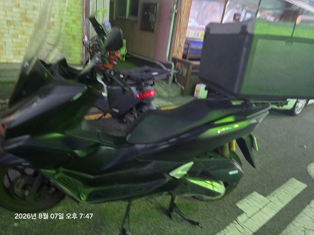 혼다pcx125 25년식 27500키로 무사고 이미지