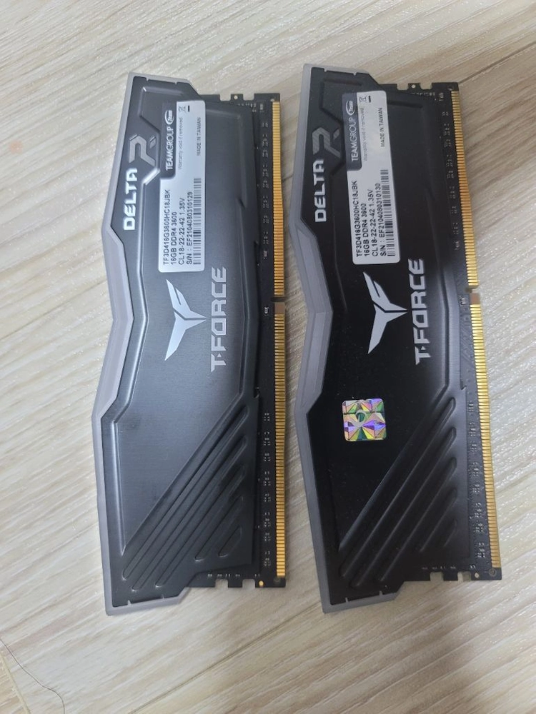 팀그룹 T-FORCE DELTA RGB DDR4 ram 3600 16GB 램 발열판 LED - 안심되는 중고거래