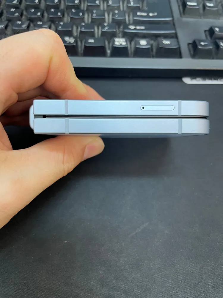 갤럭시Z플립6 블루 256GB 무잔상 상태좋은 중고51만1000원팝니다 이미지