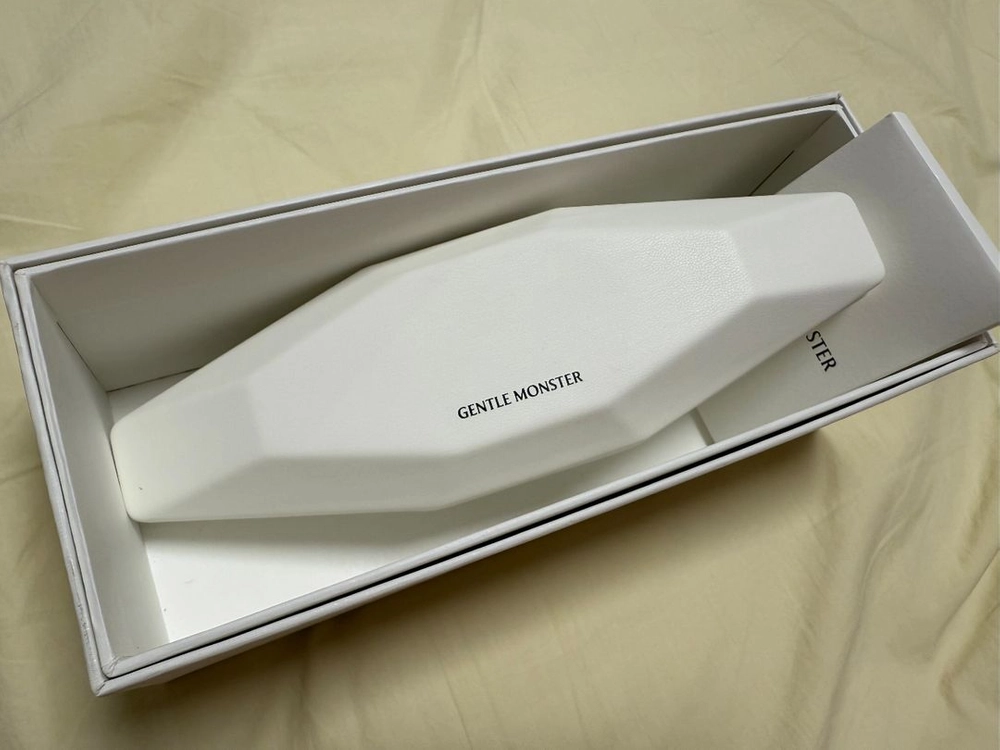 (가격최종)젠틀몬스터 온링 안경 거의 새제품 이미지
