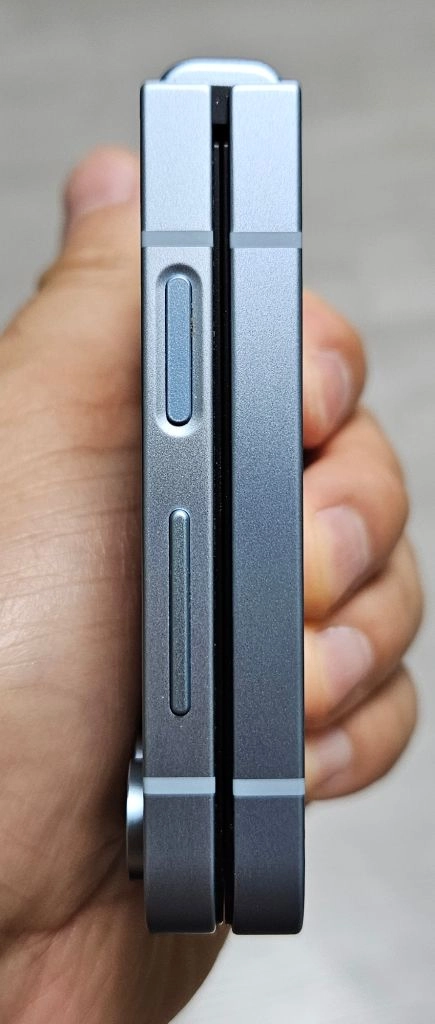 갤럭시 Z플립6 블루 256GB A급 싸게 팝니다. 이미지