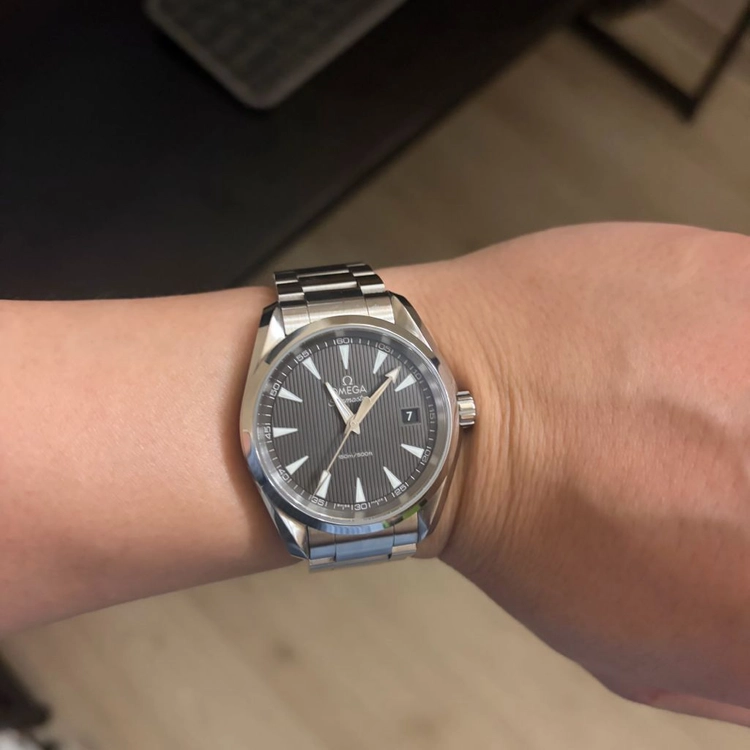 오메가 아쿠아테라 38.5mm 팝니다 - 안심되는 중고거래
