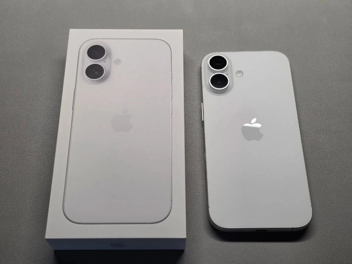 아이폰 17 자급제 화이트 256GB (애케플포함) 이미지