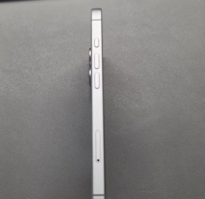 아이폰 17 자급제 화이트 256GB (애케플포함) 이미지