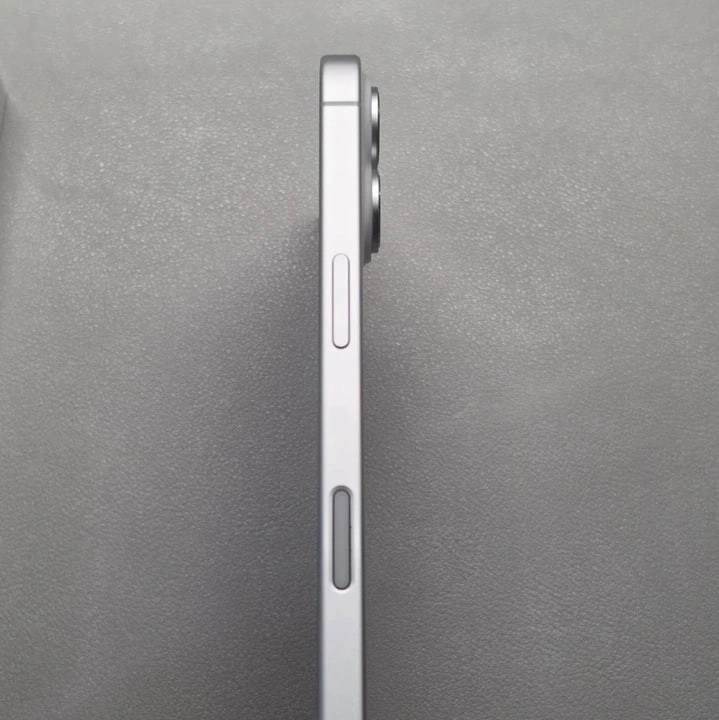아이폰 17 자급제 화이트 256GB (애케플포함) 이미지