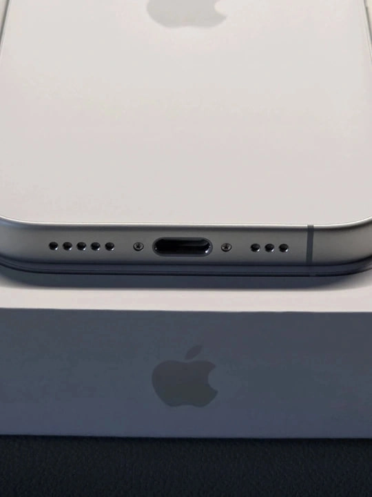 아이폰 17 자급제 화이트 256GB (애케플포함) 이미지