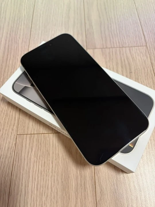 아이폰 16 Pro Max 내추럴티타늄 256G S급 - 안심되는 중고거래