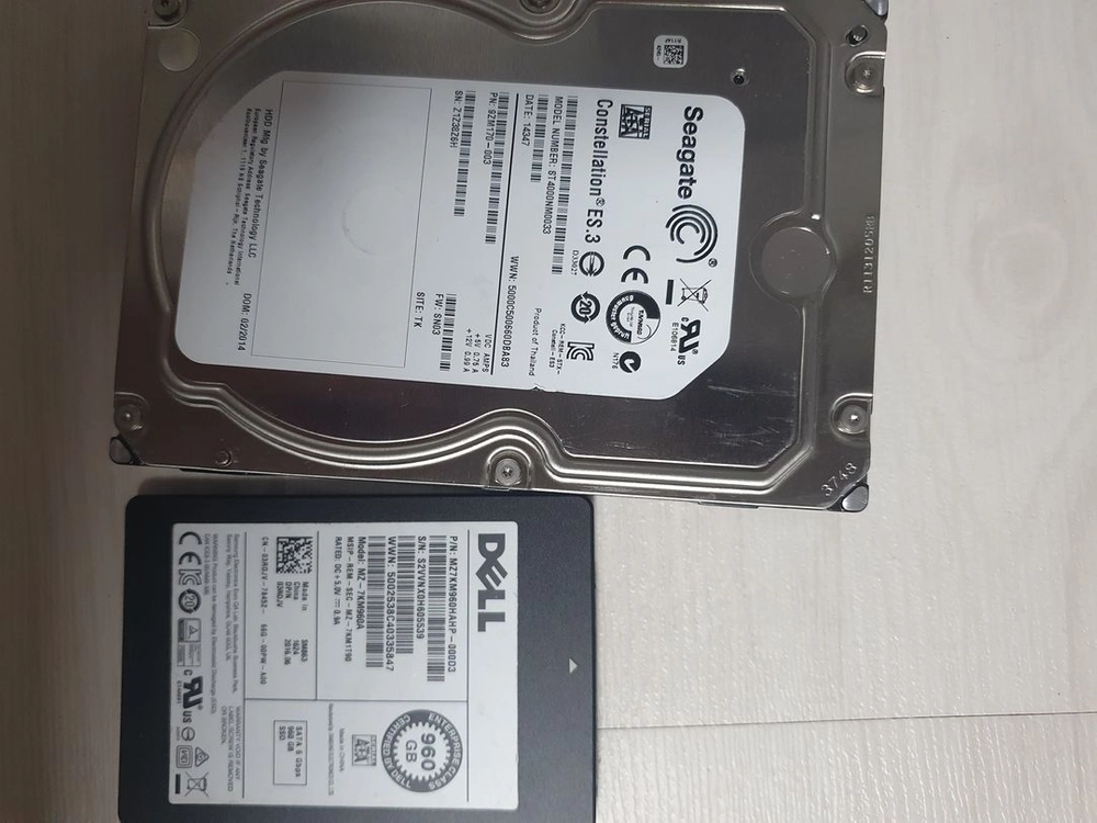 [중고 판매] 삼성 엔터프라이즈 SSD 960GB (1개) / 씨게이트 기업용 4TB HDD (1개) 이미지