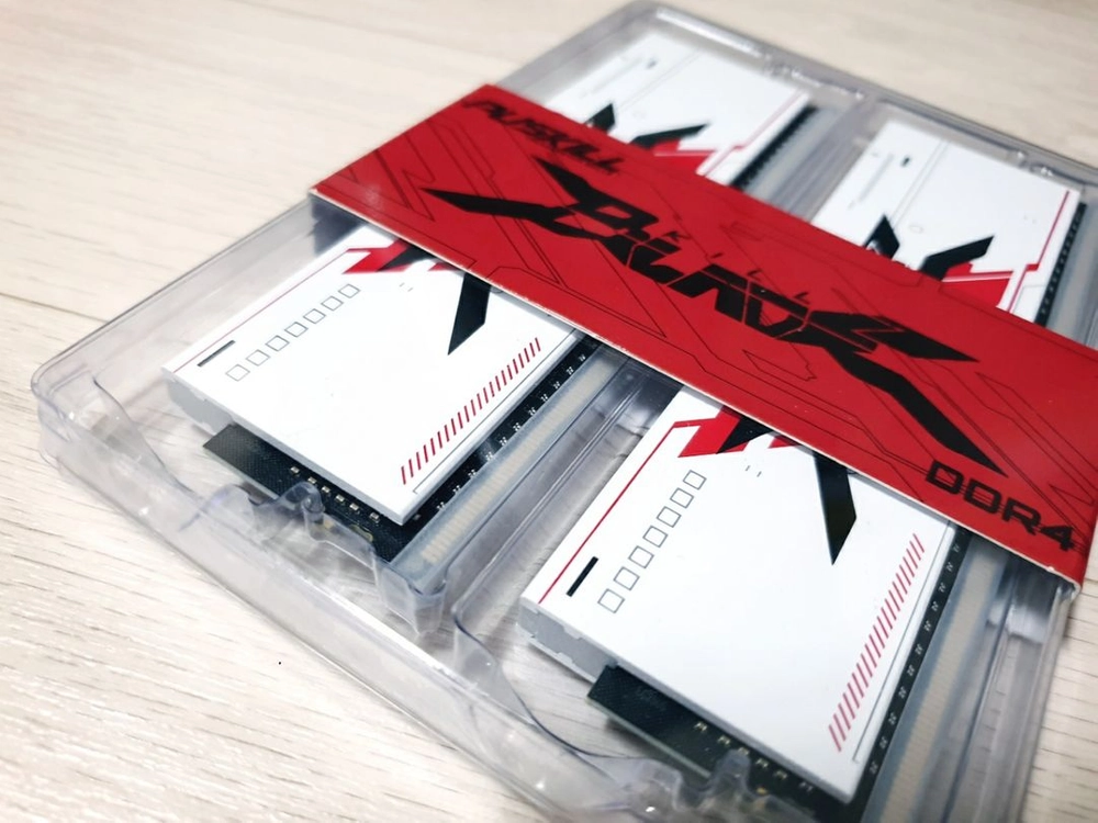 [미개봉새제품] DDR4 3200MHz CL16 32GB (16GBx2) RAM 화이트 이미지