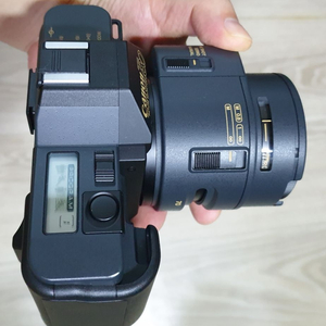 캐논 최초 AF SLR 필름카메라 T801985년에 출시된캐논 최초의 AF SLR 필름카메라 T80 이미지